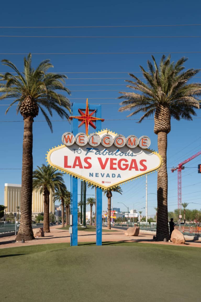 Welcome to Fabulous Las Vegas Sign