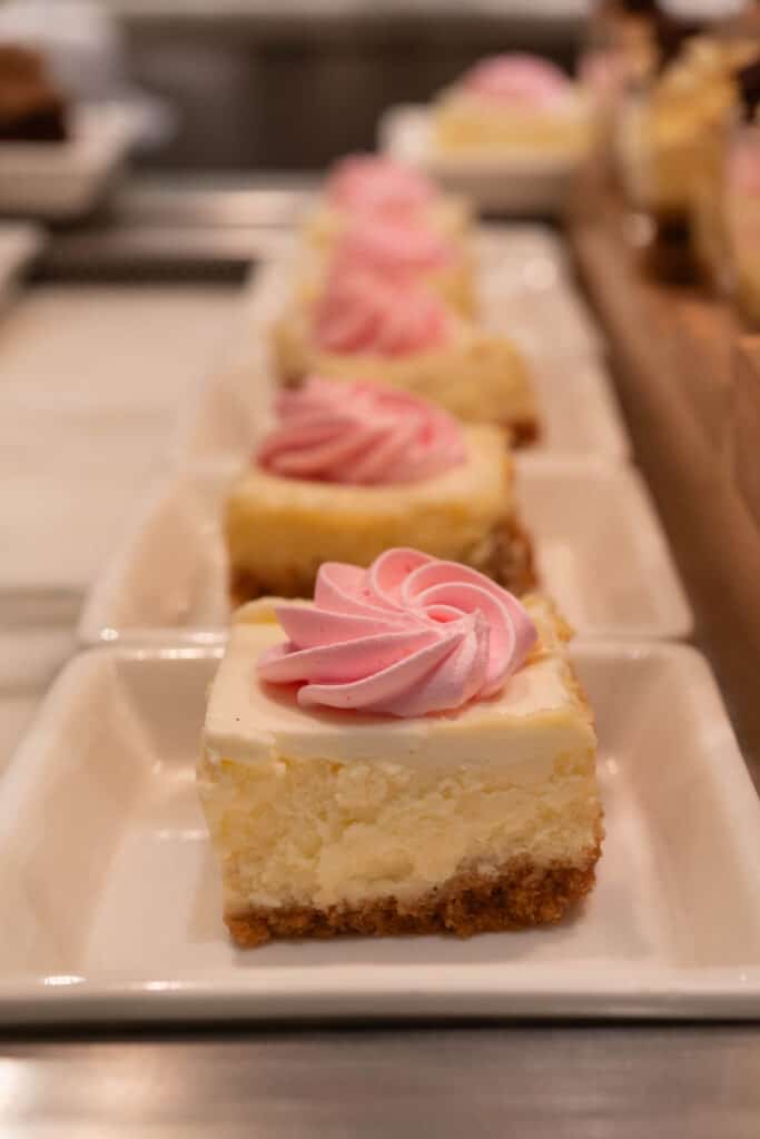 miniture cheesecake dessert